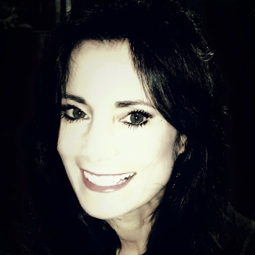 Anna Douglas Photo 37