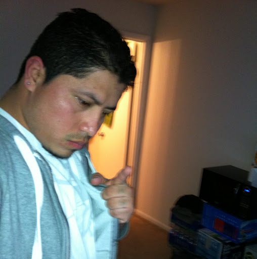 Miguel Calderon Photo 28