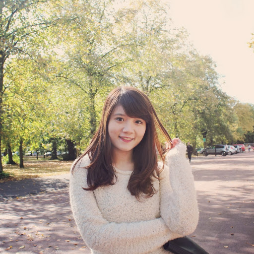 Chi Phan Photo 34