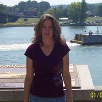 Karen Thomas Photo 18