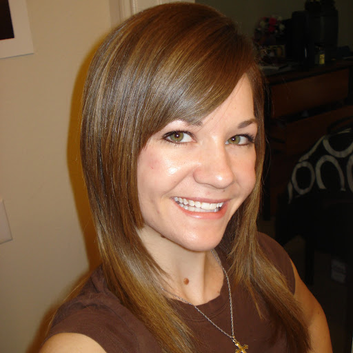 Samantha Young Photo 21