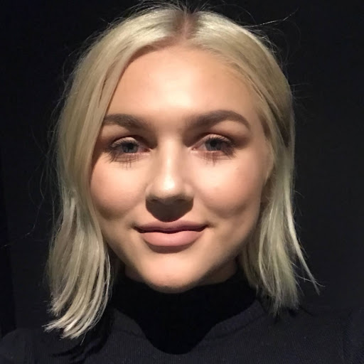 Phoebe Taylor Photo 9