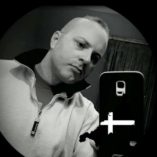 Simon Crane Photo 14 Simon Crane Photo 14