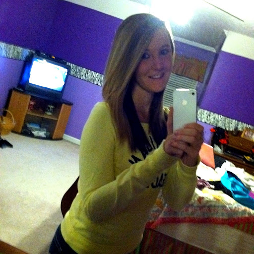 Chelsea Turner Photo 19