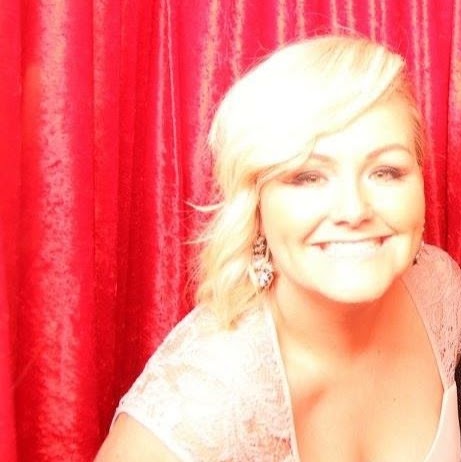Catherine Roberts Photo 32