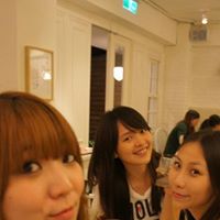 Julia Yang Photo 34