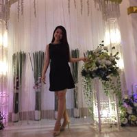 Julia Pham Photo 33