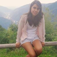 Nadia Raza Photo 20