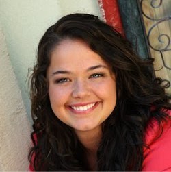 Emily Booth Photo 13