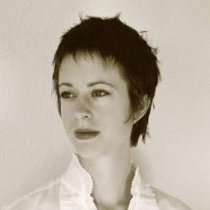 Elizabeth Farley Photo 41