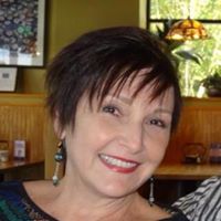 Christine Vinson Photo 31