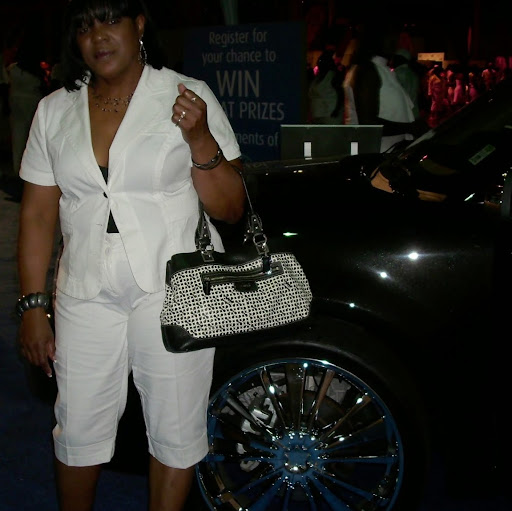Sandra Goodwin Photo 46