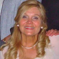 Diane Robbins Photo 42