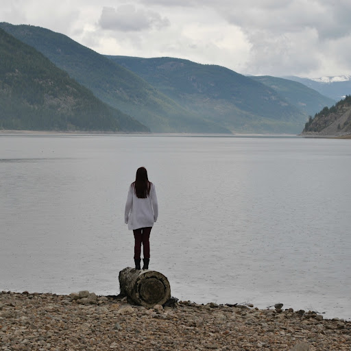 Genevieve Pratt Photo 13