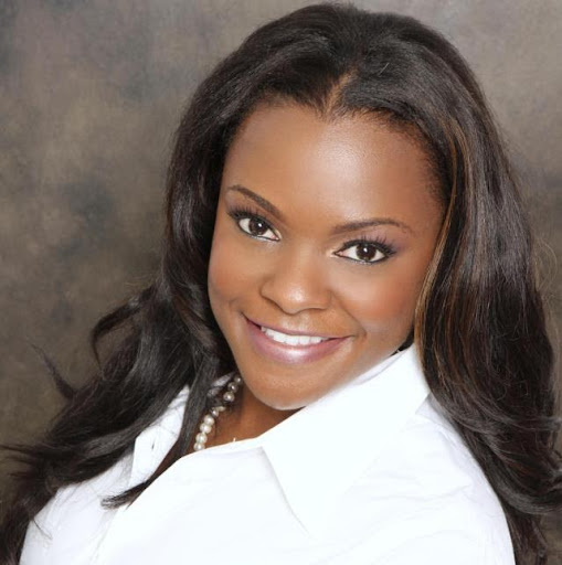 Christina Sanders Photo 47