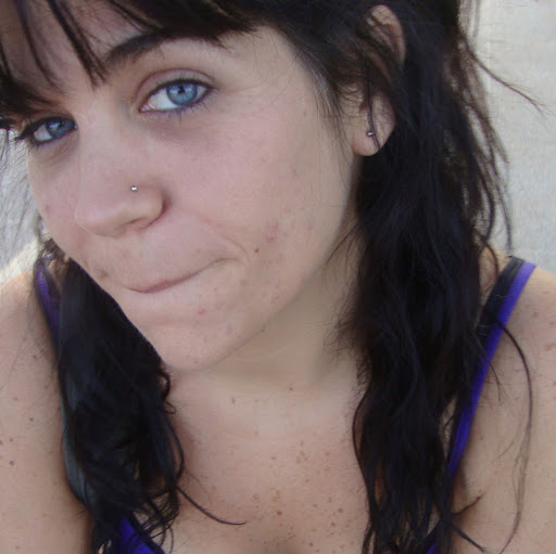 Ana Bello Photo 34