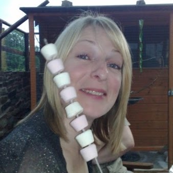 Vicky Alexander Photo 13