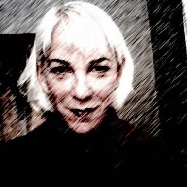 Elizabeth Crocker Photo 31