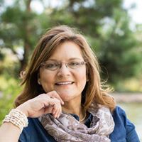 Michelle Clayton Photo 29