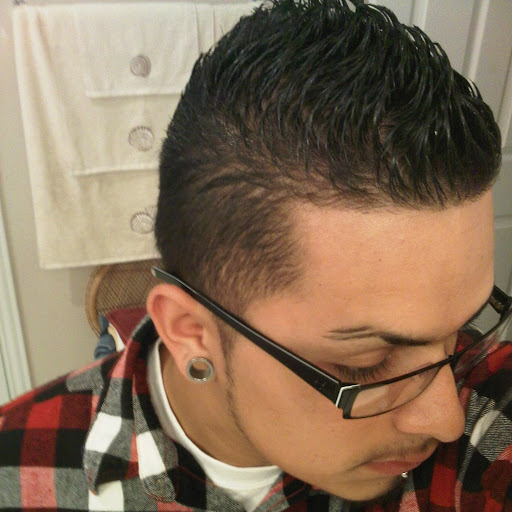 Victor Romo Photo 19