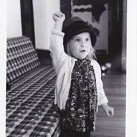 Liz Webster Photo 38