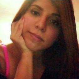 Elizabeth Andrade Photo 20