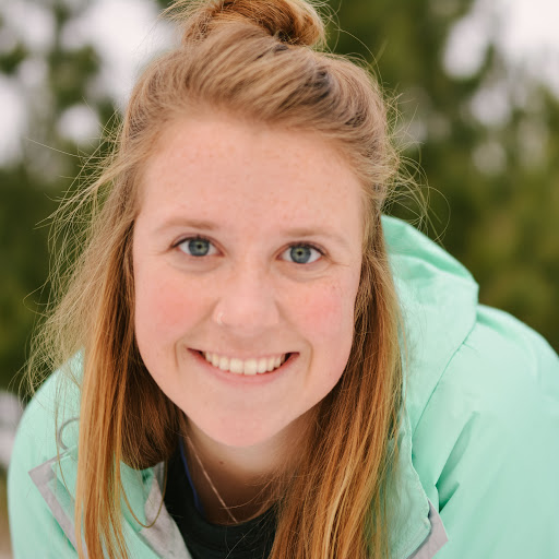 Elise Walker Photo 14