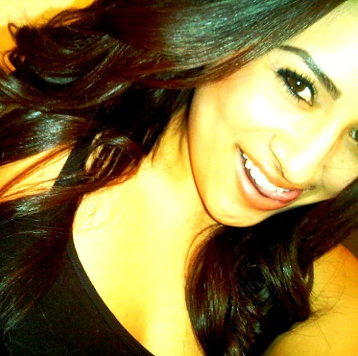 Janine Gonzalez Photo 36
