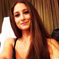 Nicole Hartmann Photo 8