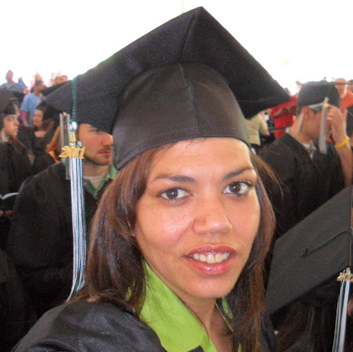 Stephanie Cruz Photo 11