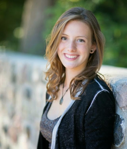 Julia Wilkins Photo 36