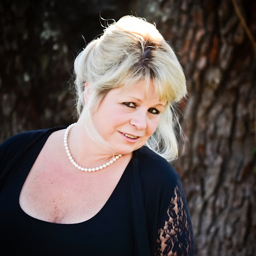 Dianne Evans Photo 15