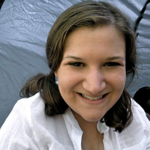 Elizabeth Strange Photo 15