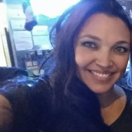Jennifer Aviles Photo 25