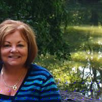 Paula Mccombs Photo 18