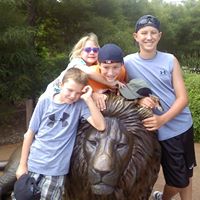 Julie Kovach Photo 36