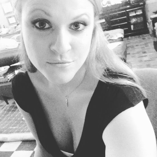 Megan Wood Photo 44