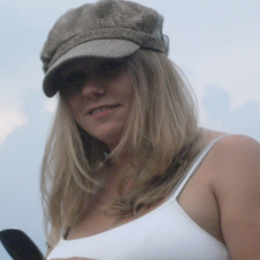 Lori Hunter Photo 32