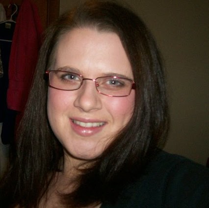 Lisa Woolley Photo 16