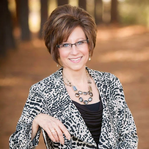 Julie Ross Photo 30