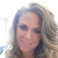 Amy Reid Photo 30