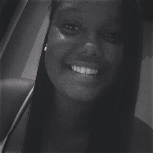 Shakira Brown Photo 8