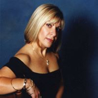 Anne Ferraro Photo 11