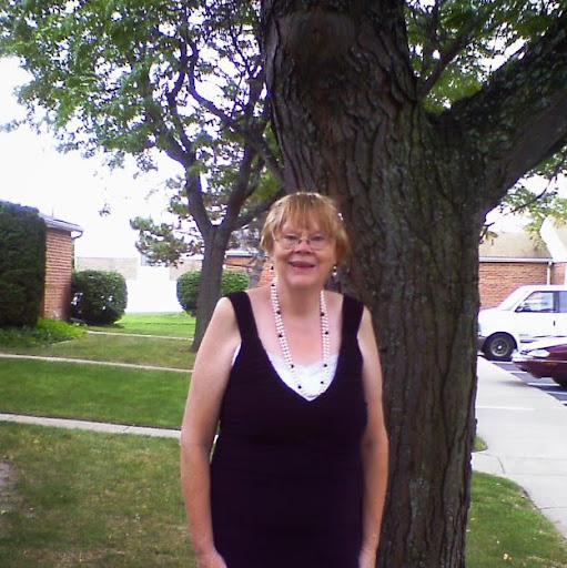 Ann Moss Photo 40