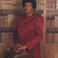 Maxine Austin Photo 17