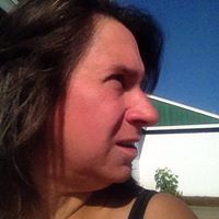 Robyn Little Photo 14