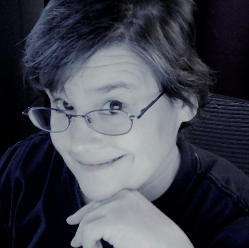 Leona Wisoker Photo 4