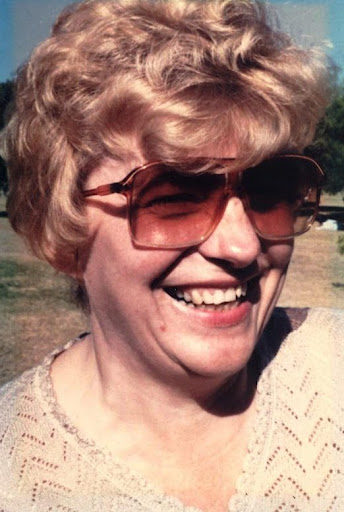 Karin Watt Photo 4