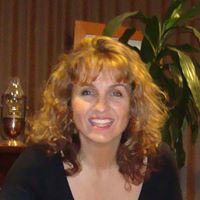 Joanne Travers Photo 23