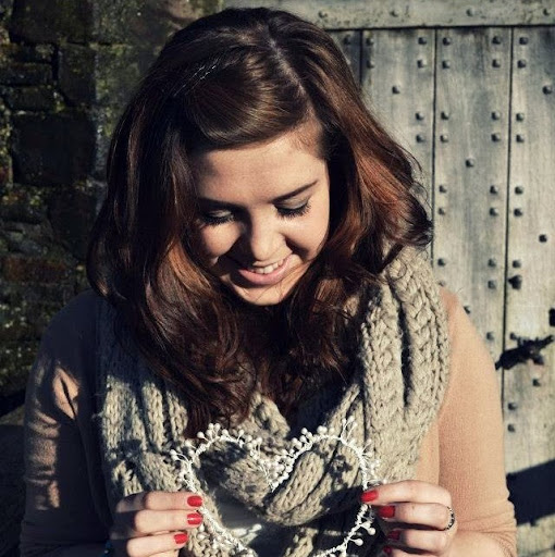 Anna Bateman Photo 5